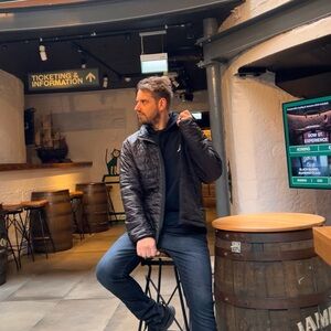 Meet your Posher, Max